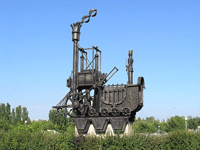 Достопримечательности Тольятти, скульптурная композиция "История транспорта"